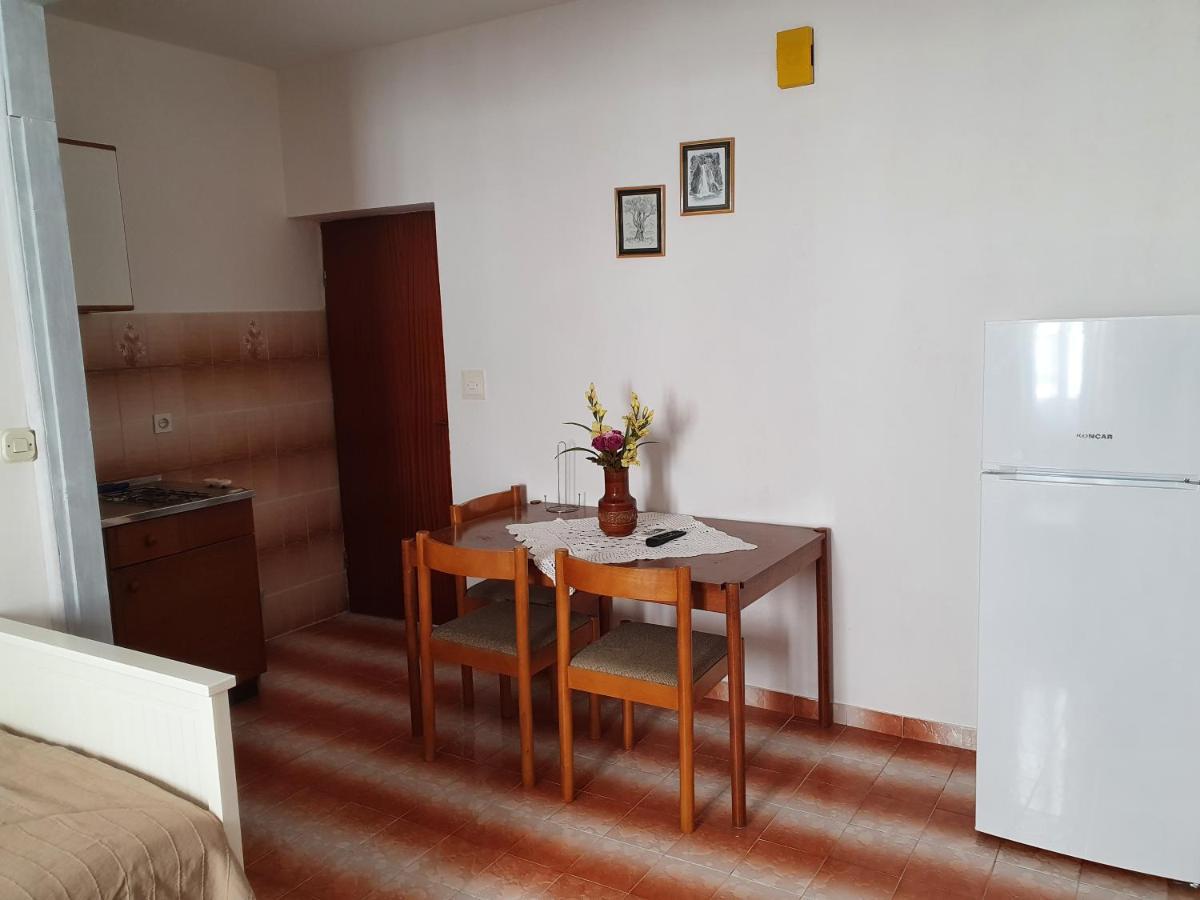 Aenona Sunny Apartment Vrsi Exterior photo