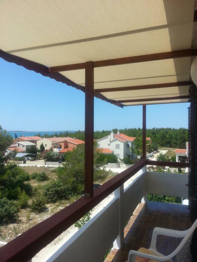 Aenona Sunny Apartment Vrsi Exterior photo